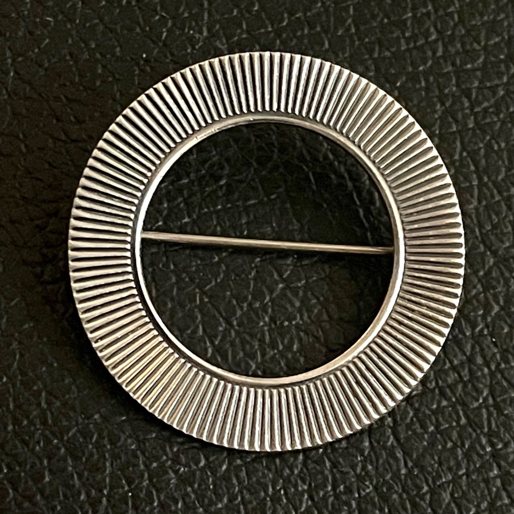 Vintage .925 Sterling silver pendant brooch by Jewel Art